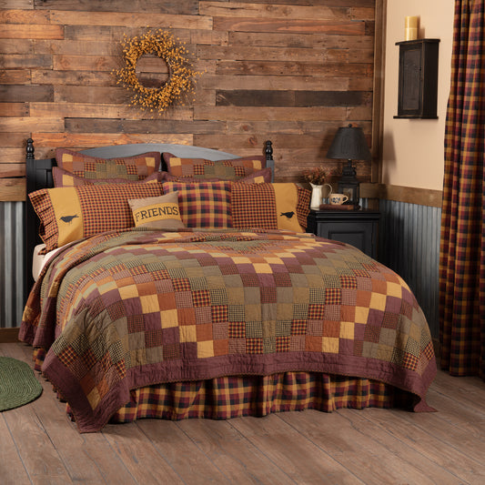 Heritage Farms Quilt – Rustic Patchwork