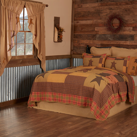 Stratton Quilt – Primitive Star Patchwork in Rustic Country Style
