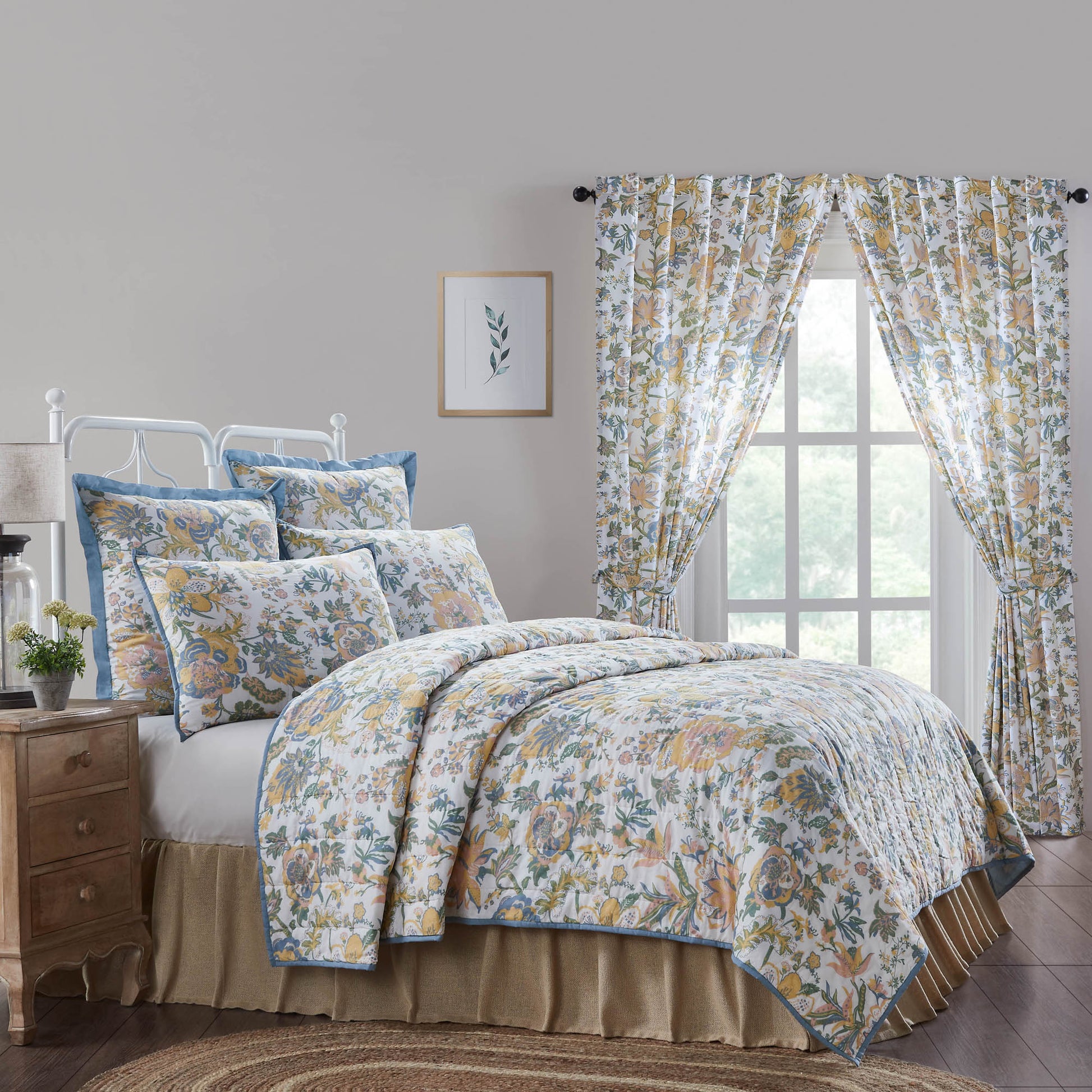 Wilder Quilt Vintage Floral Bedding