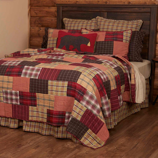 Wyatt Quilt – Rustic Patchwork Bedding for Cabin or Lodge Decor